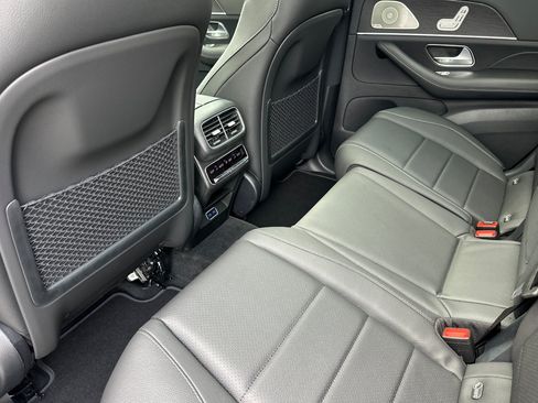New 2026 Mercedes-Benz GLS 450 4MATIC image 11