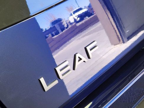 New 2026 Nissan Leaf SV+ w/ Floor Mat Package (SV+) FWD image 8