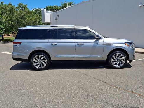 Certified 2022 Lincoln Navigator L Reserve AWD/4WD image 10