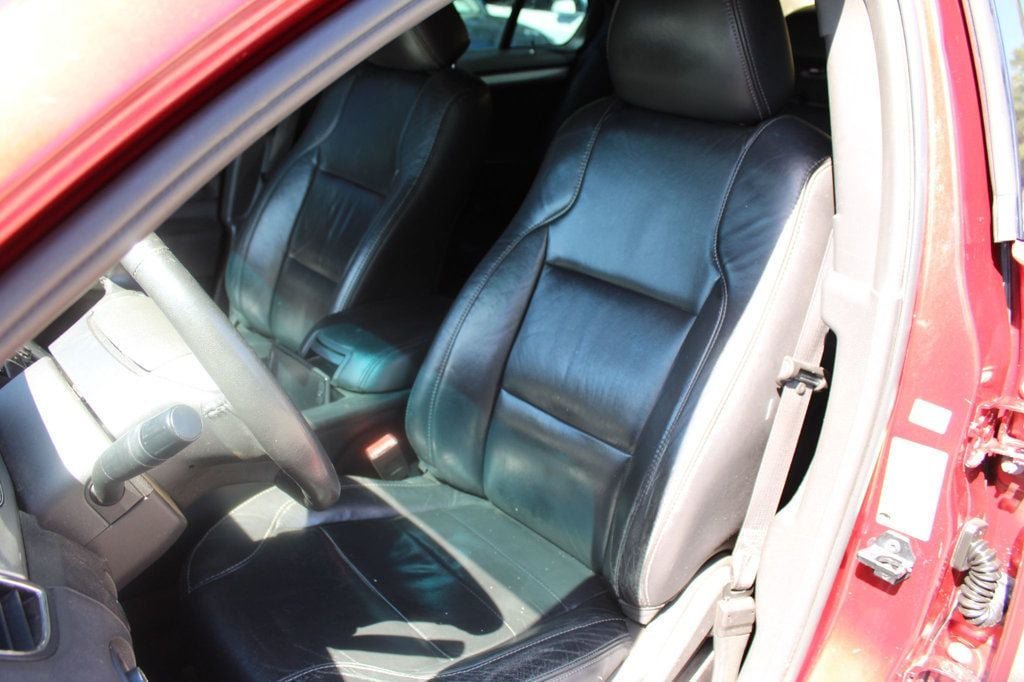 Used 2013 Ford Taurus SEL FWD image 16