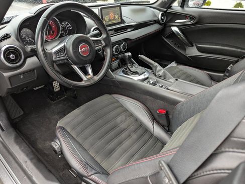 Used 2017 FIAT 124 Spider Abarth RWD image 3