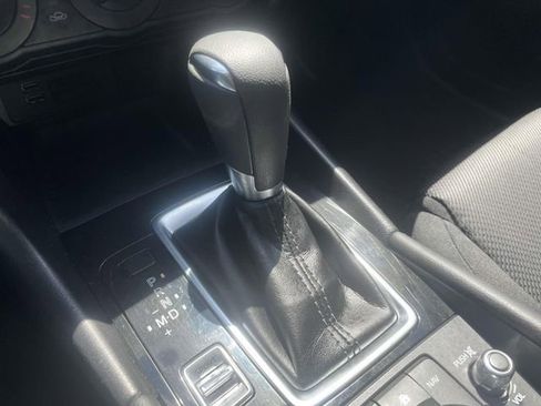 Used 2018 MAZDA MAZDA3 Sport FWD image 39
