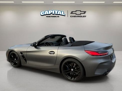 Used 2022 BMW Z4 M40i w/ Premium Package image 3