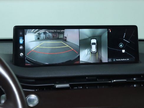 Used 2022 Genesis GV70 2.5T w/ Advanced Package image 30