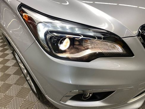 Used 2018 Buick Envision Essence image 3