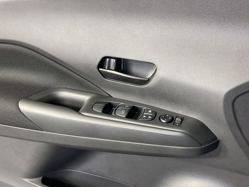 New 2025 Nissan Kicks Play S image 29