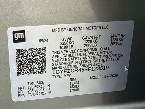 Certified 2025 Cadillac XT4 Premium Luxury FWD image 31