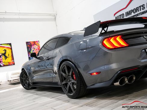 Used 2021 Ford Mustang Shelby GT500 w/ Carbon Fiber Track Pack RWD image 80
