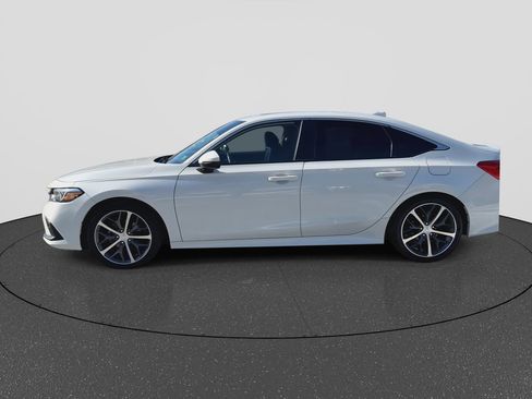 Used 2023 Honda Civic Touring image 5