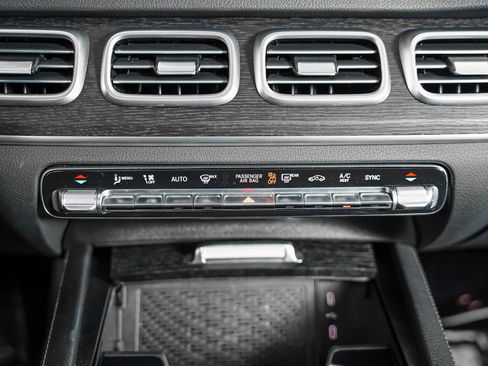 Certified 2025 Mercedes-Benz GLE 350 4MATIC image 19