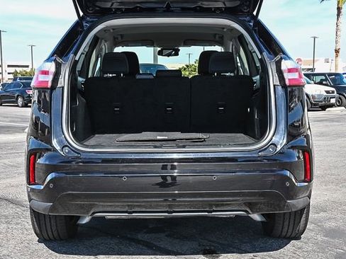 Used 2024 Ford Edge SE w/ Black Appearance Package image 26