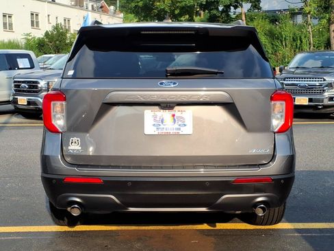 Certified 2023 Ford Explorer XLT w/ Equipment Group 202A AWD/4WD image 7