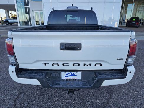 Used 2022 Toyota Tacoma TRD Off-Road image 6