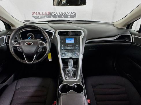 Used 2015 Ford Fusion SE w/ Equipment Group 201A image 27