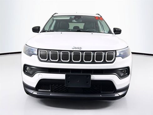 Used 2022 Jeep Compass Latitude w/ Convenience Group AWD/4WD image 6