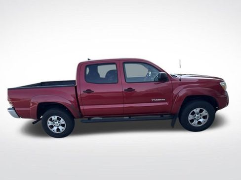 Used 2015 Toyota Tacoma PreRunner w/ SR5 Package RWD image 5