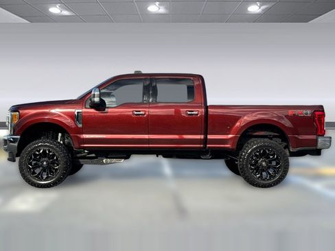 Used 2017 Ford F250 Lariat w/ Chrome Package image 2