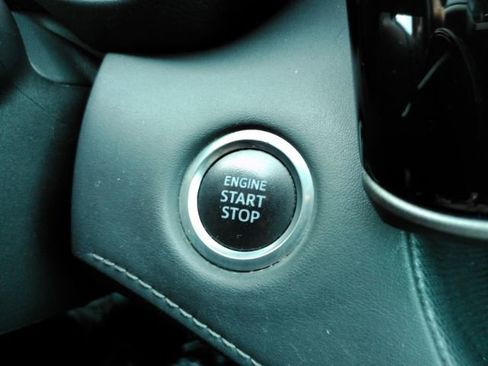 Used 2020 Toyota Highlander XLE image 52