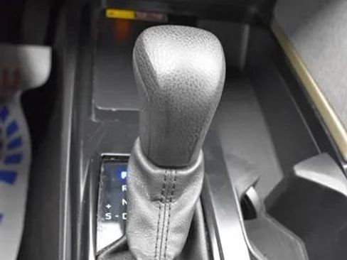 Used 2025 Toyota Camry LE FWD image 33