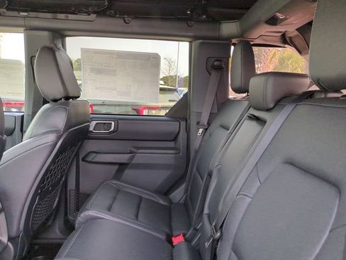 New 2026 Ford Bronco Badlands AWD/4WD image 14