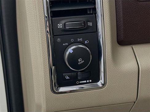 Used 2017 RAM 1500 Laramie w/ Convenience Group image 10