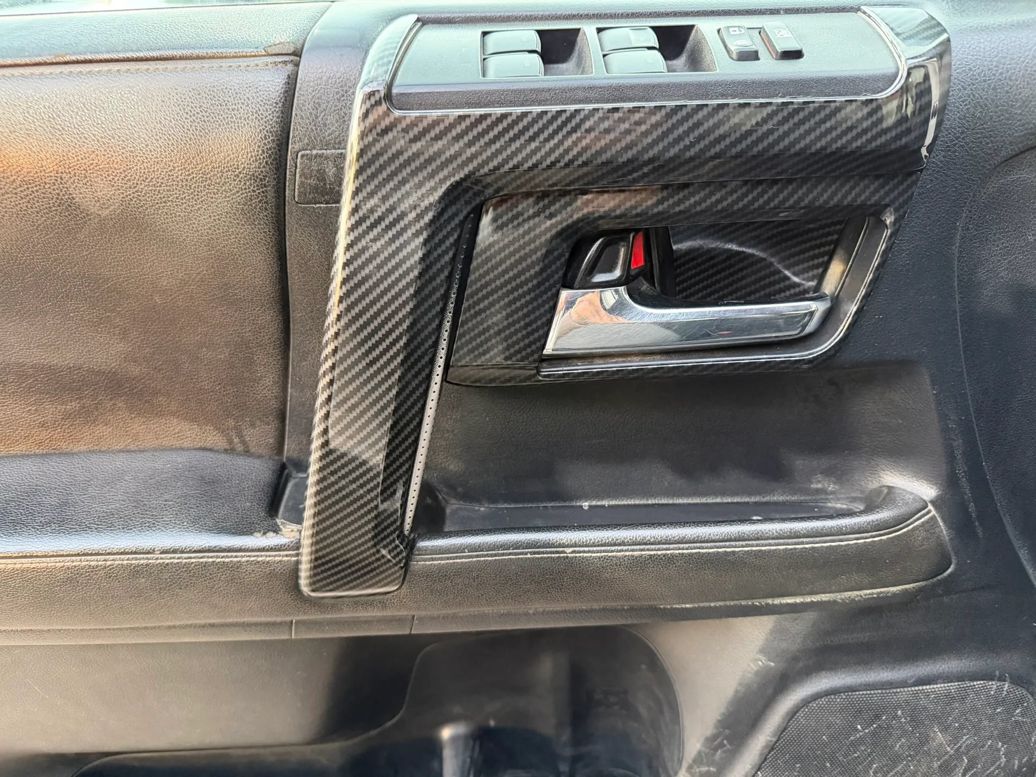 Used 2014 Toyota 4Runner SR5 AWD/4WD image 9
