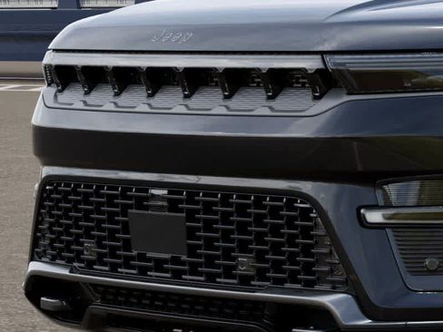 New 2026 Jeep Grand Wagoneer Limited AWD/4WD image 11