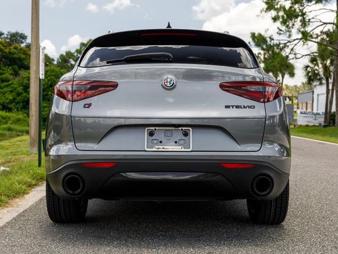 Used 2019 Alfa Romeo Stelvio Ti w/ TI Performance Package AWD/4WD image 4