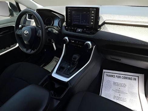 Used 2021 Toyota RAV4 LE AWD/4WD image 33