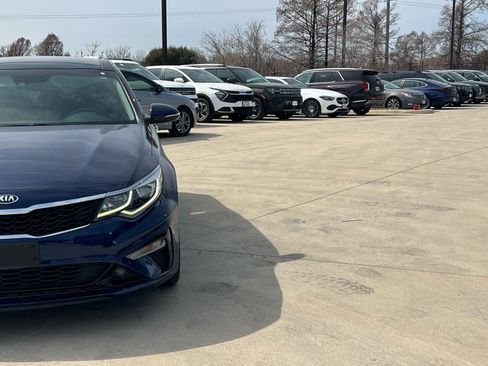 Used 2019 Kia Optima S w/ S Panoramic Sunroof Package image 3