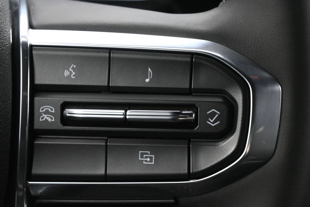Used 2024 GMC Canyon Elevation RWD image 7
