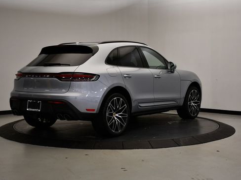 Certified 2026 Porsche Macan AWD/4WD image 7