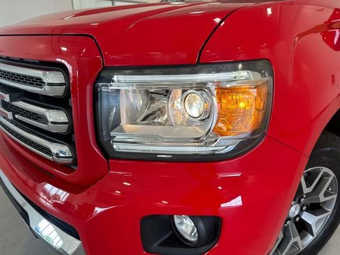 Used 2016 GMC Canyon SLE w/ All Terrain Package AWD/4WD image 9