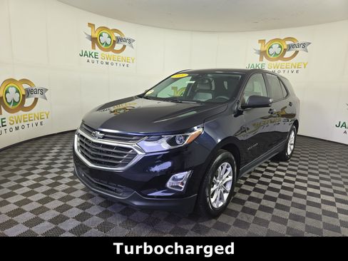 Used 2020 Chevrolet Equinox LS w/ LS Convenience Package FWD image 3