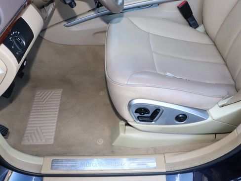 Used 2012 Mercedes-Benz GL 450 4MATIC image 18