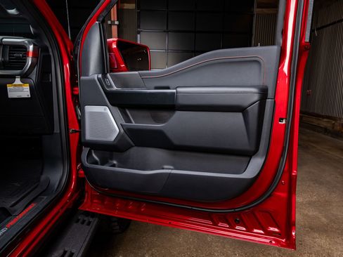 Used 2025 Ford F150 Raptor image 37