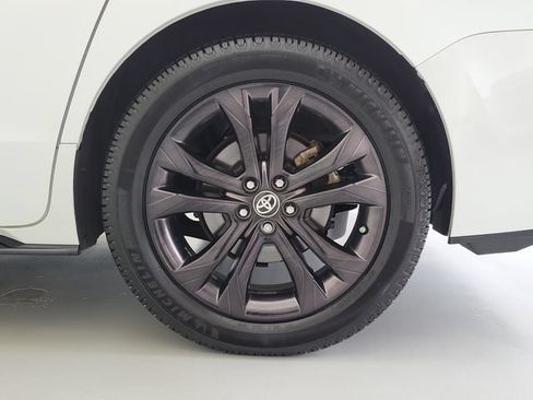 Used 2023 Toyota Sienna XSE FWD image 13