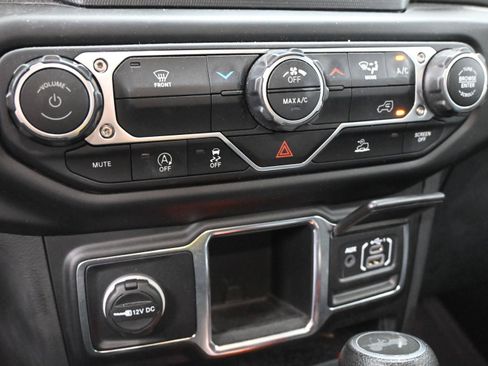 Used 2022 Jeep Wrangler Unlimited Sport AWD/4WD image 30
