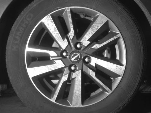 Used 2025 Nissan Versa SV image 13