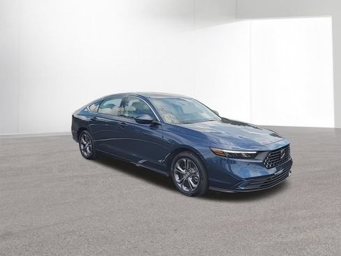 Used 2024 Honda Accord EX-L image 2