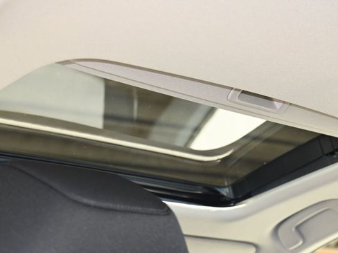 Used 2025 Honda Accord SE image 26