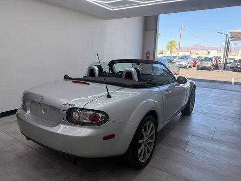 Used 2008 MAZDA MX-5 Miata Touring image 17