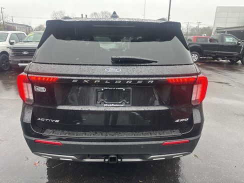 New 2026 Ford Explorer Active w/ Active Comfort Package image 3