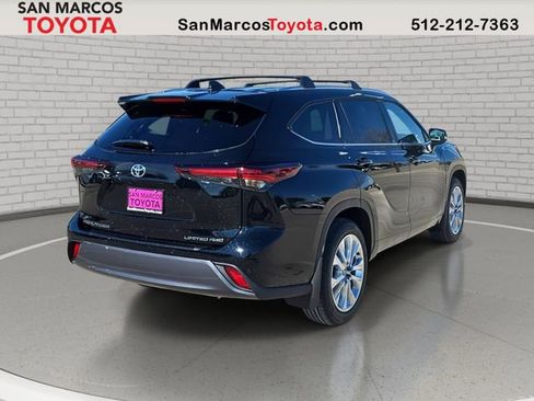 New 2026 Toyota Highlander Limited image 5