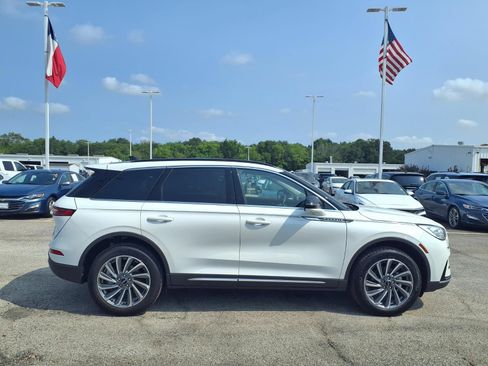 Used 2025 Lincoln Corsair Reserve FWD image 21