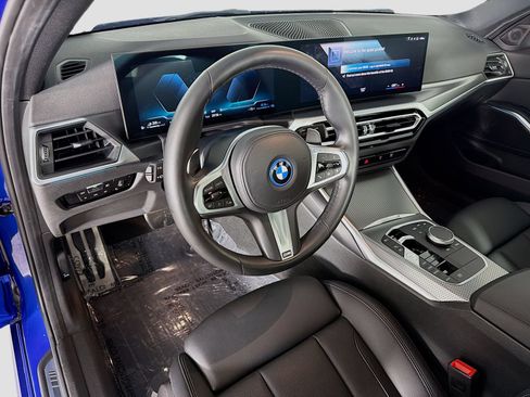 Used 2023 BMW 330e w/ M Sport Package RWD image 9