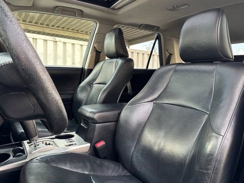 Used 2010 Toyota 4Runner Limited image 21