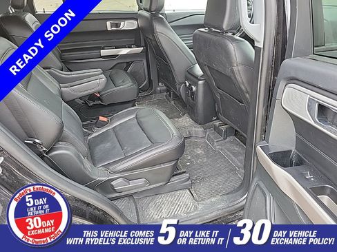 Used 2023 Ford Explorer Limited w/ Limited Technology Package image 11