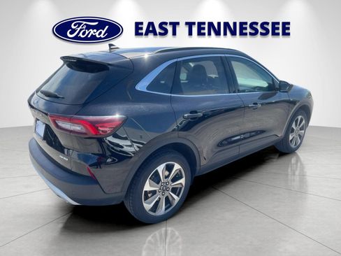 Used 2024 Ford Escape Platinum AWD/4WD image 3