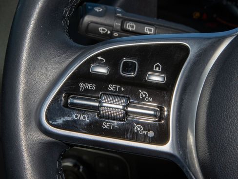 Used 2022 Mercedes-Benz GLA 250 w/ Premium Package Lite image 28